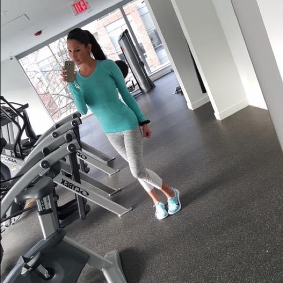 Lululemon Swiftly Tech Longsleeve - Size 2 - Picture 4 of 4